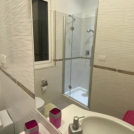 The Golden Eagle Апартаменты Порто-Сант'Эльпидио