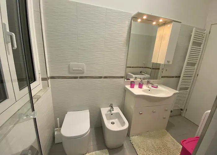 The Golden Eagle 公寓 *